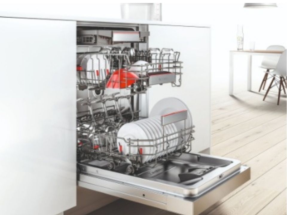 世界的評価の高いボッシュ製食洗機を採用。高い洗浄力と静音性で、快適なキッチンライフを実現します。